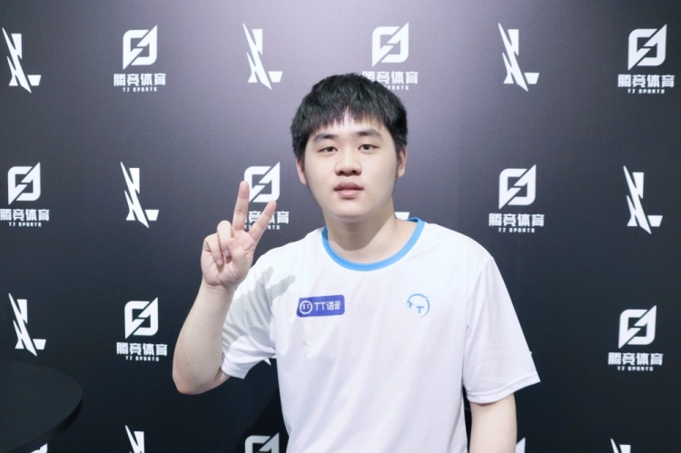 足球比赛 足球比赛