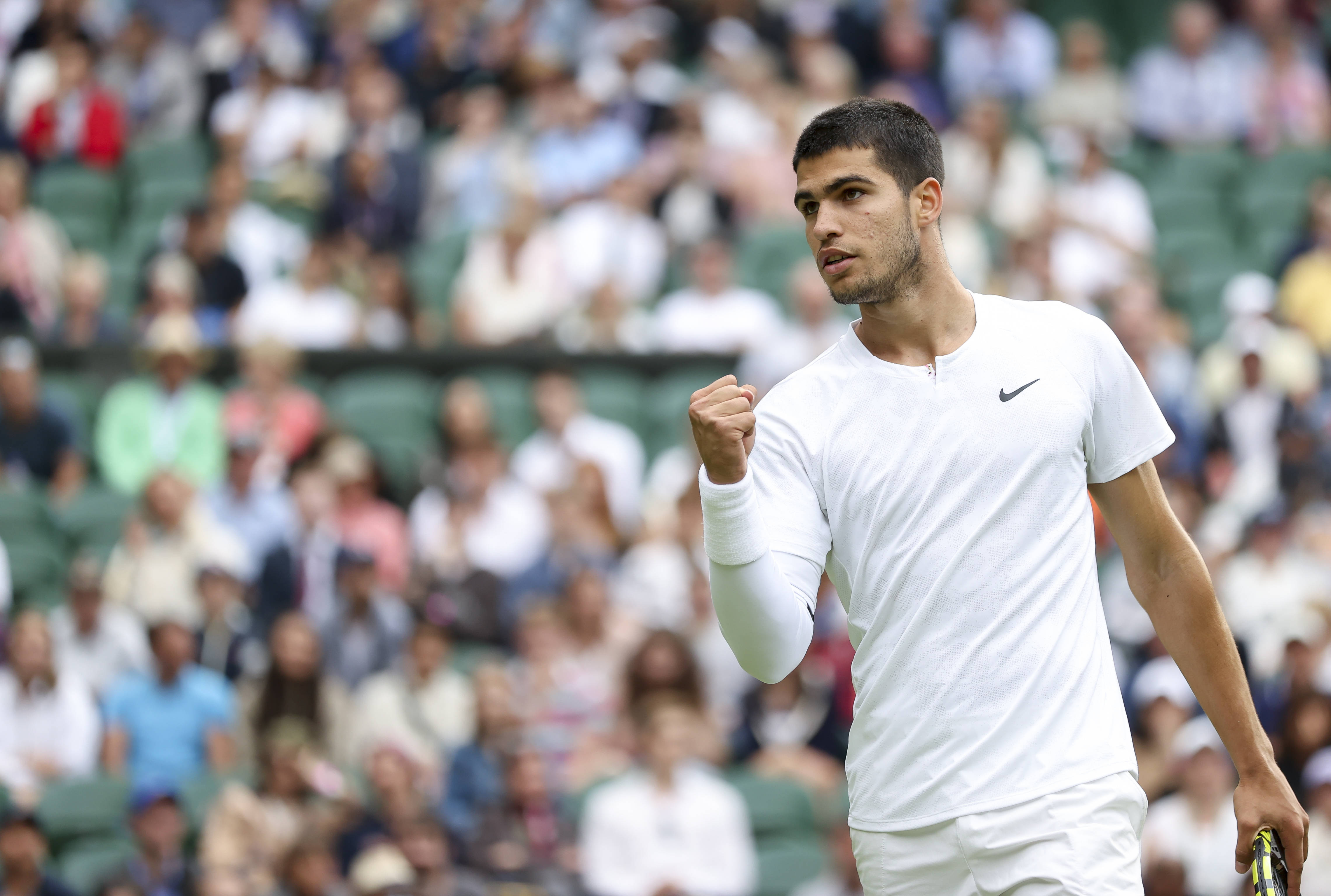 有人稳守 有人稳守